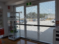 کرکره شیشه ای پلی کربنات